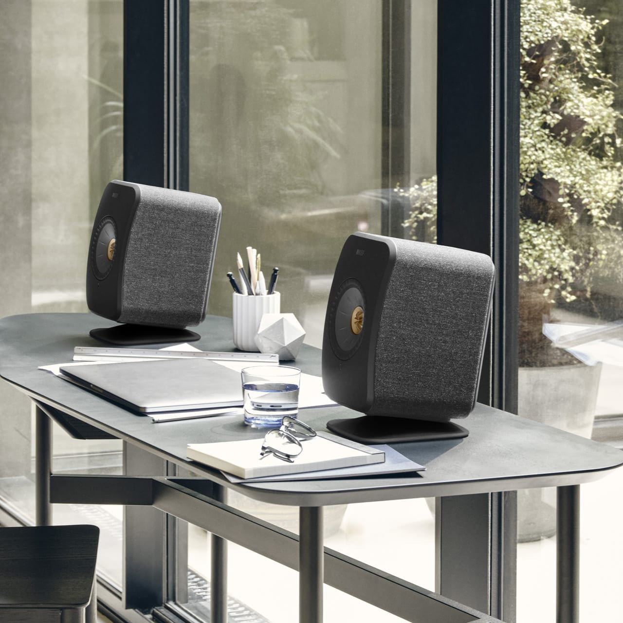 KEF LSX2 Active Speakers #colour_carbon black