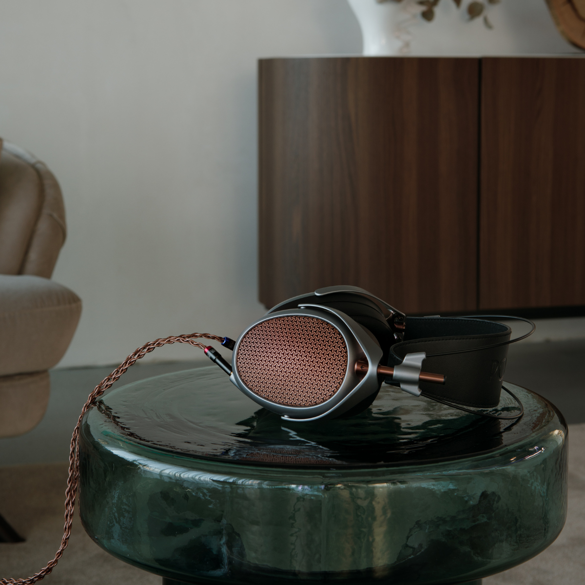 Meze Poet Open Back Headphones #colour_bronze