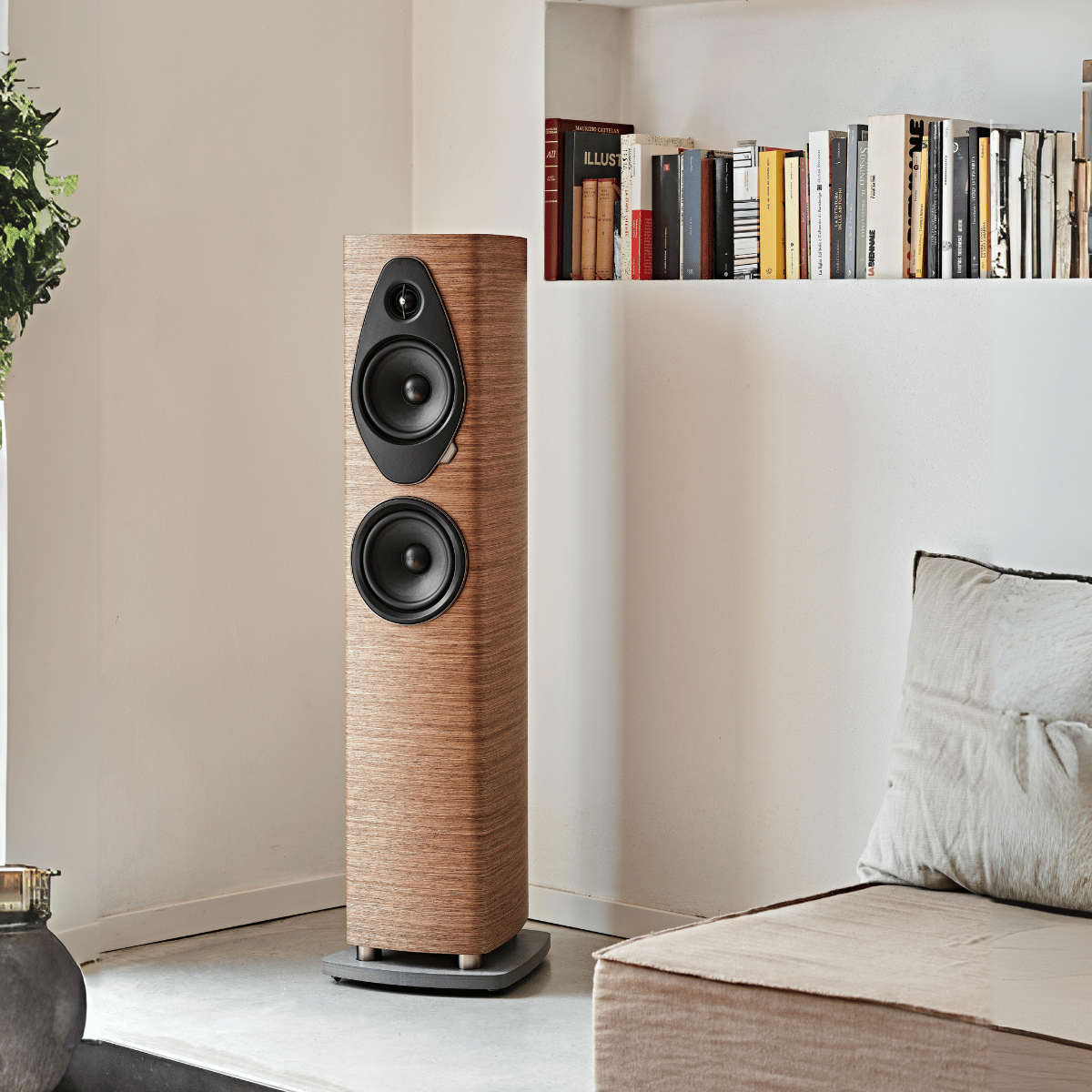 Sonus Faber Sonetto III G2 Floorstanding Speakers #colour_walnut