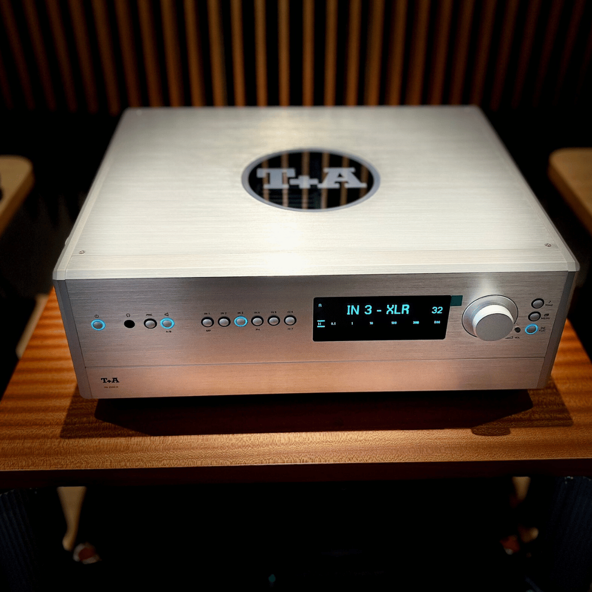 T+A Hi-Fi PA 2500 R Integrated Amplifier Silver #colour_silver