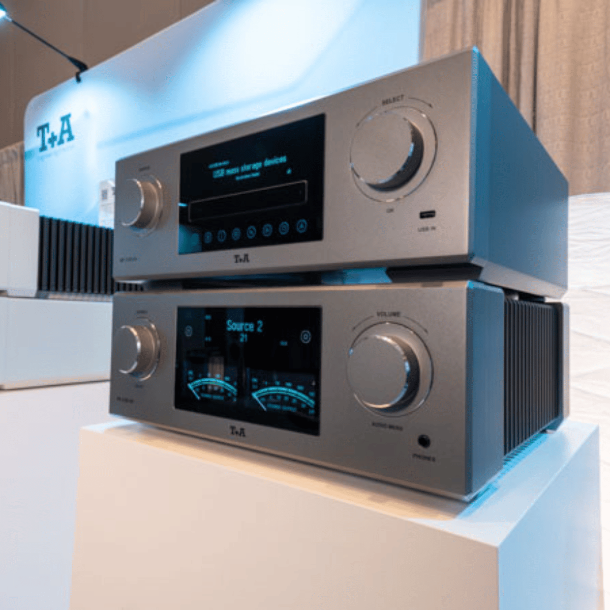 T+A Hi-Fi PA 3100 HV Integrated Amplifier Titanium #colour_titanium