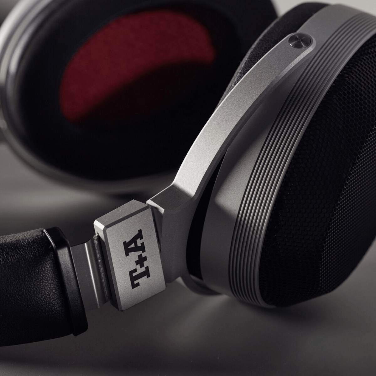 T+A Hi-Fi Solitaire P Over-Ear Headphones