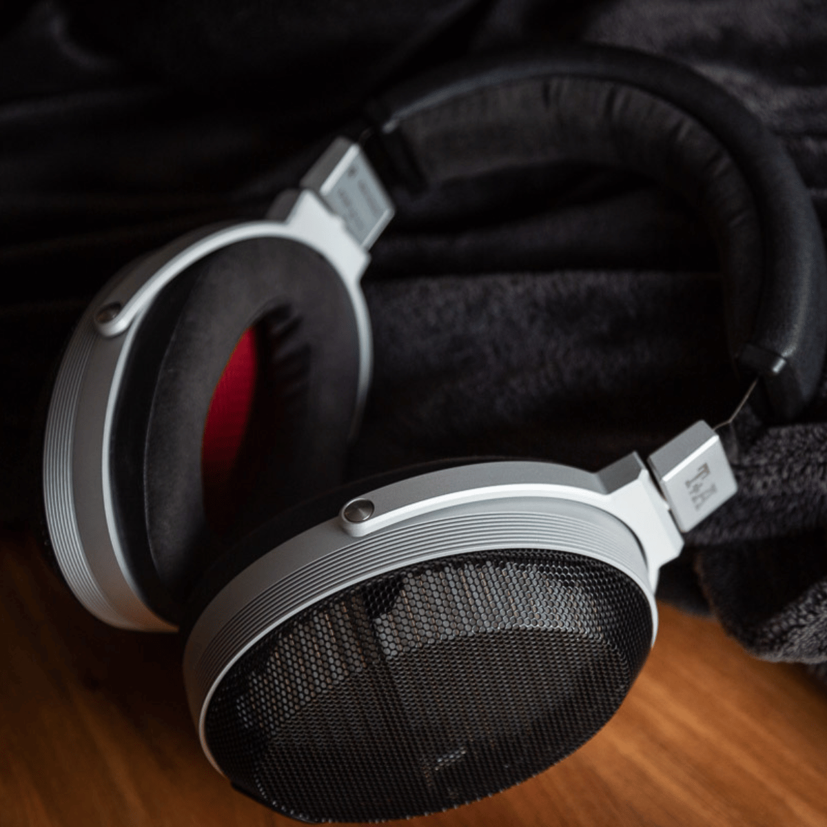 T+A Hi-Fi Solitaire P Over-Ear Headphones